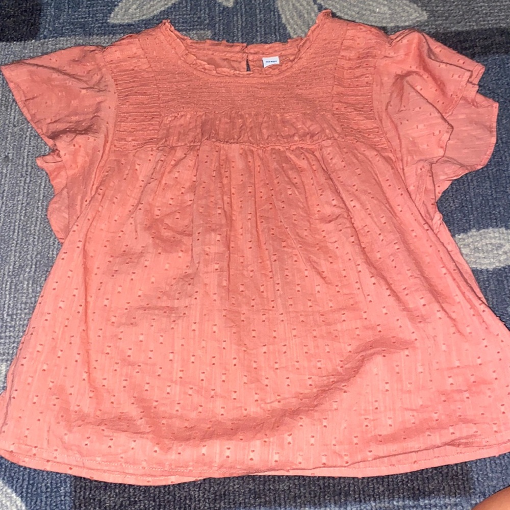 old navy shirt